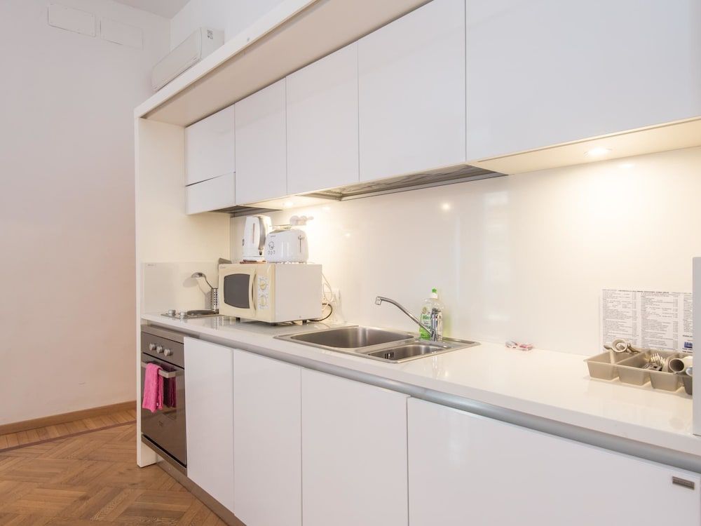 RSH Spanish Steps Luxury One Bedroom C Apartment (1 Bedroom) 12