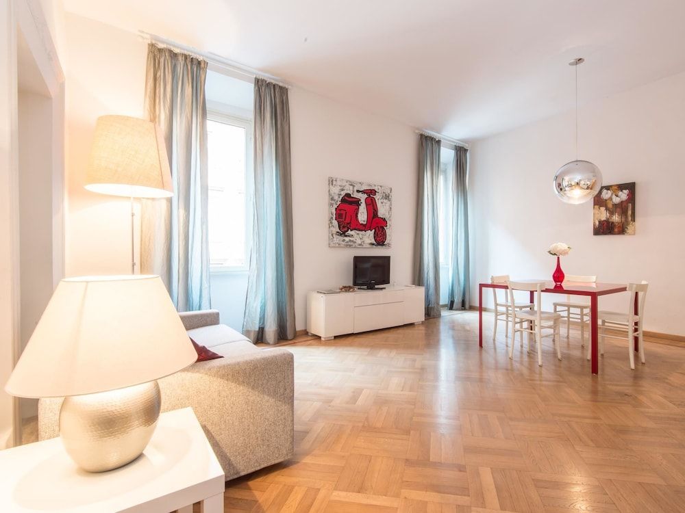 RSH Spanish Steps Luxury One Bedroom C Apartment (1 Bedroom) 18