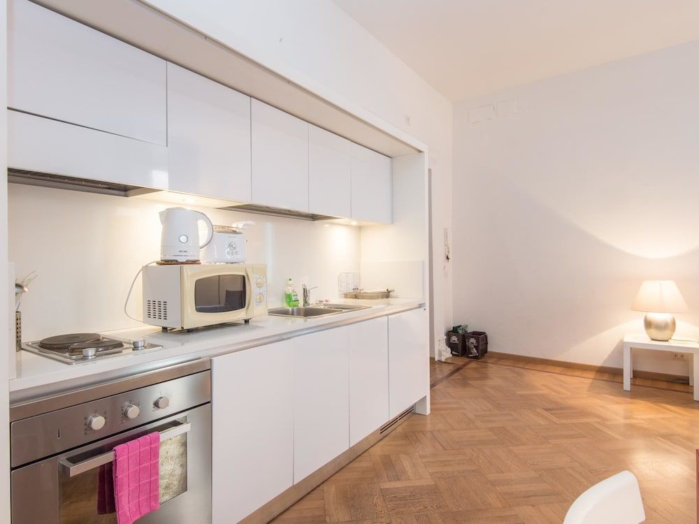 RSH Spanish Steps Luxury One Bedroom C Apartment (1 Bedroom) 9