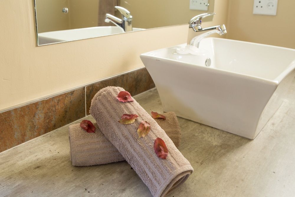 Etosha Village Deluxe Double or Twin Room, 1 Bedroom 16