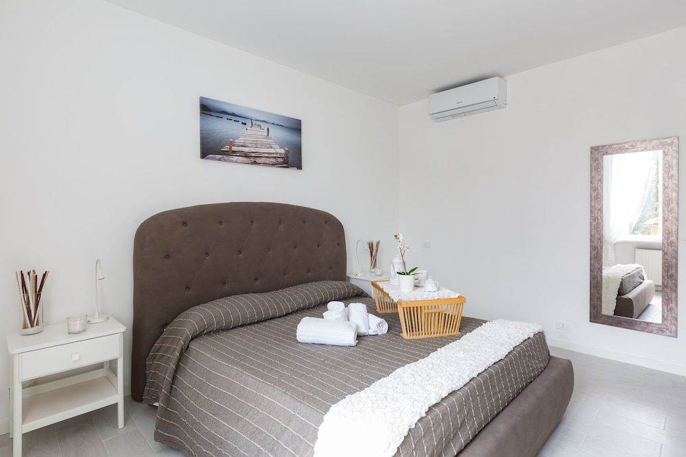 undefined The Imperial Suite 5