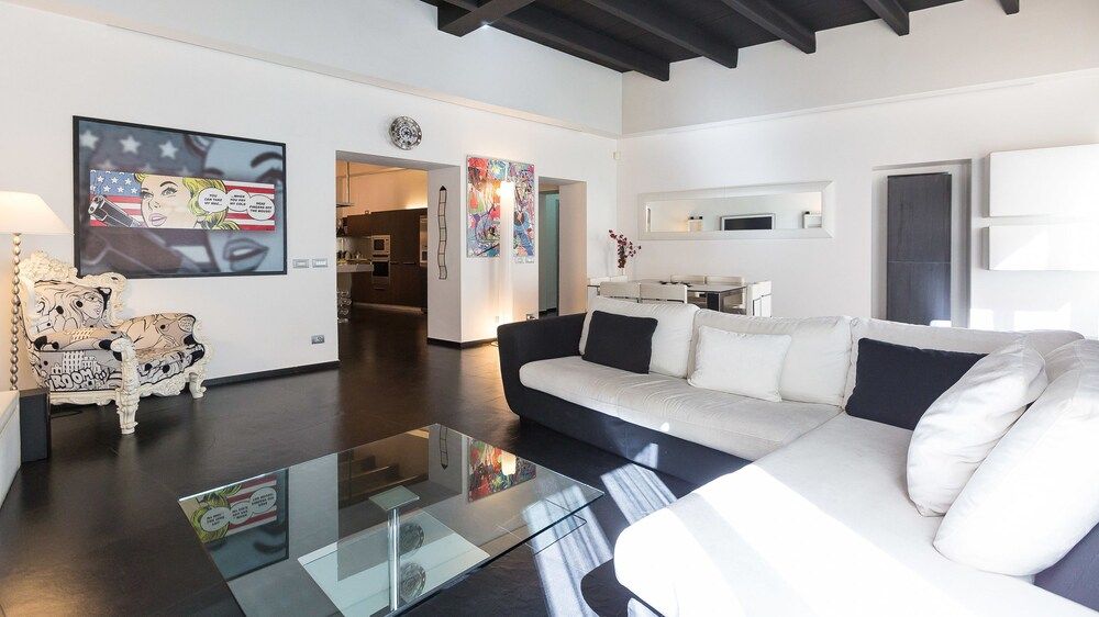 Rental In Rome Cosmopolitan Hi-tech Luxury Apartment Apartment 17