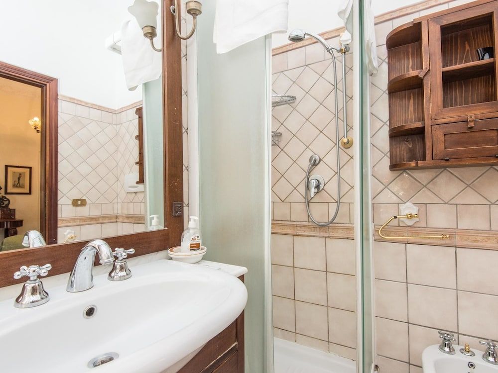 RSH Spanish Steps Luxury Apartment Deluxe Apartment (4 Bedrooms) 15