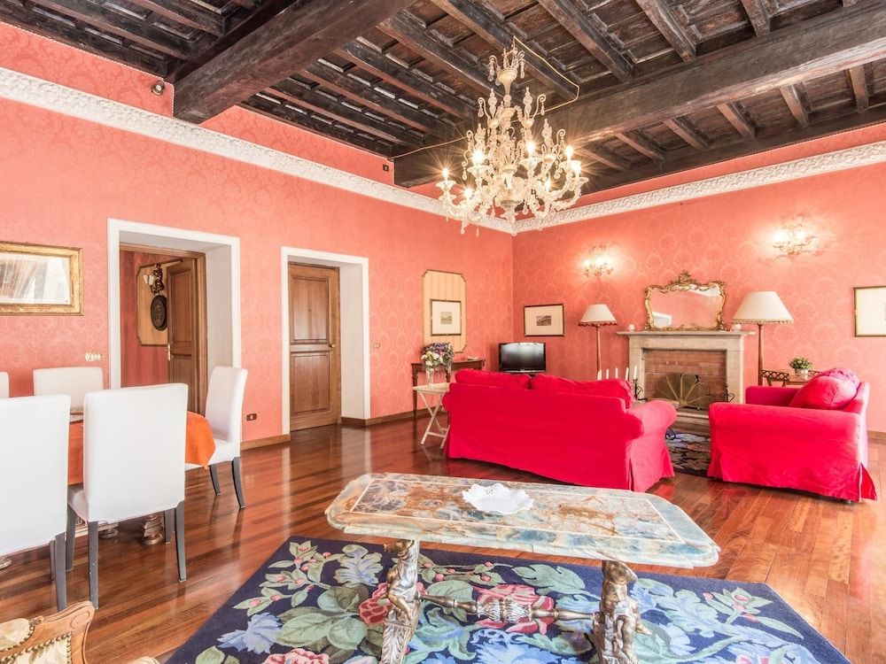 RSH Spanish Steps Luxury Apartment Deluxe Apartment (4 Bedrooms) 28