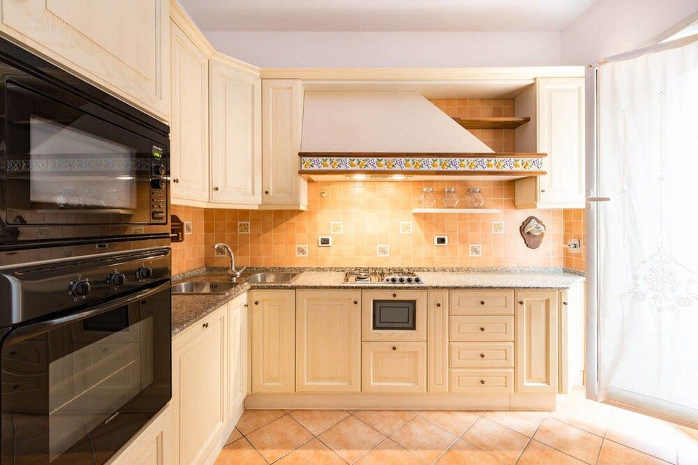 undefined The Colosseum Suite 6