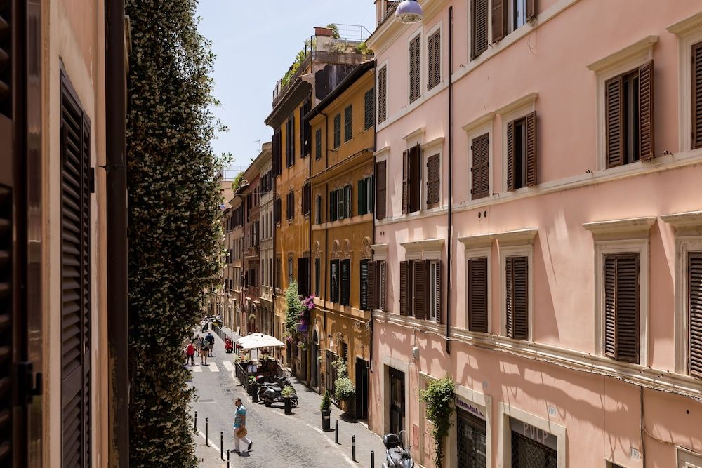 undefined The Colosseum Suite 2