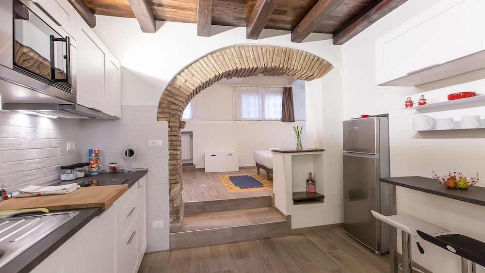 Rental In Rome Trastevere White Apartment Apartment 16