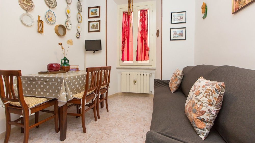 undefined Rental In Rome Colosseum Apartment 2