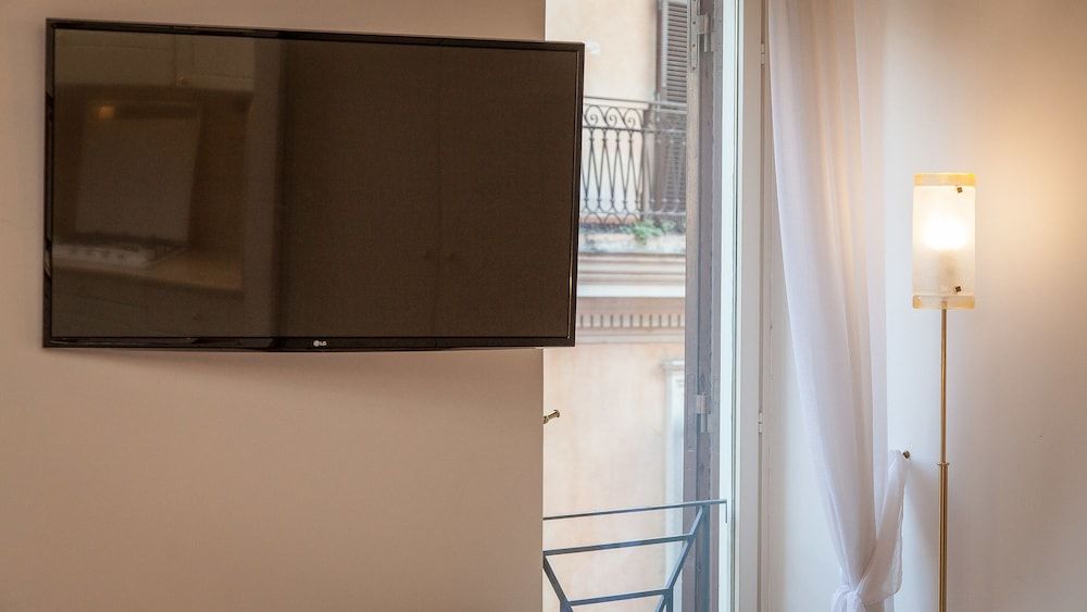 Rental In Rome Gambero Loft Apartment 8