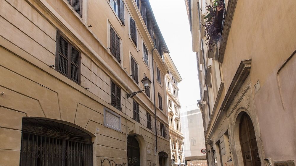 undefined Rental In Rome Leutari Suite 3