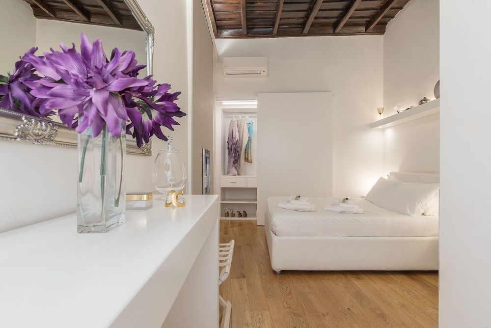 undefined Leisure & Relax near Trevi Fountain