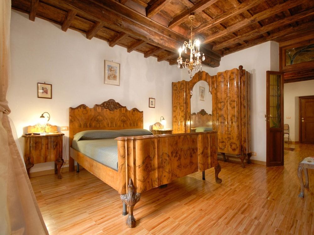 undefined Cappellari Apartment 4