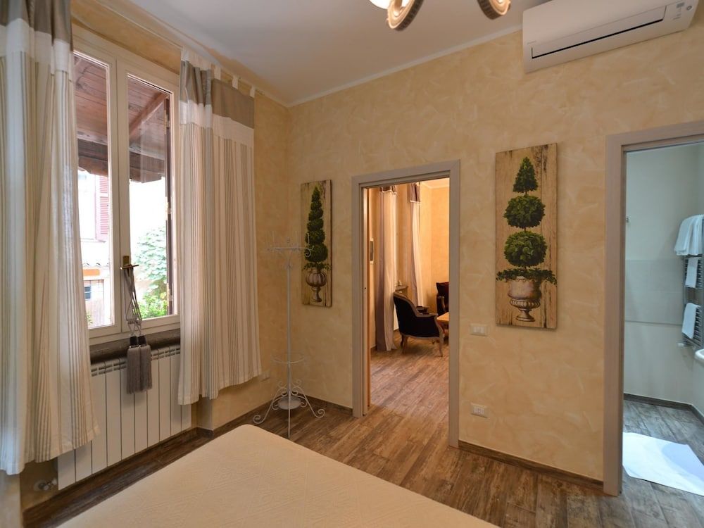 undefined Bacall Apartment 6