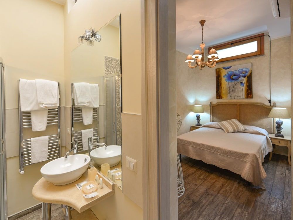 undefined Bacall Apartment 10