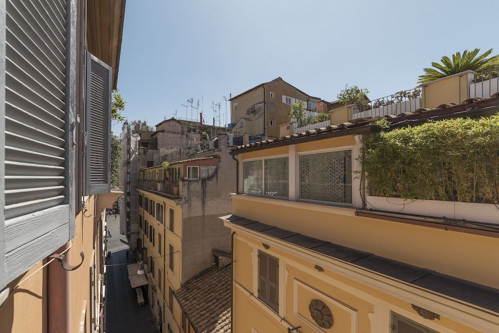 undefined Piazza di Spagna Stylish Flat 9