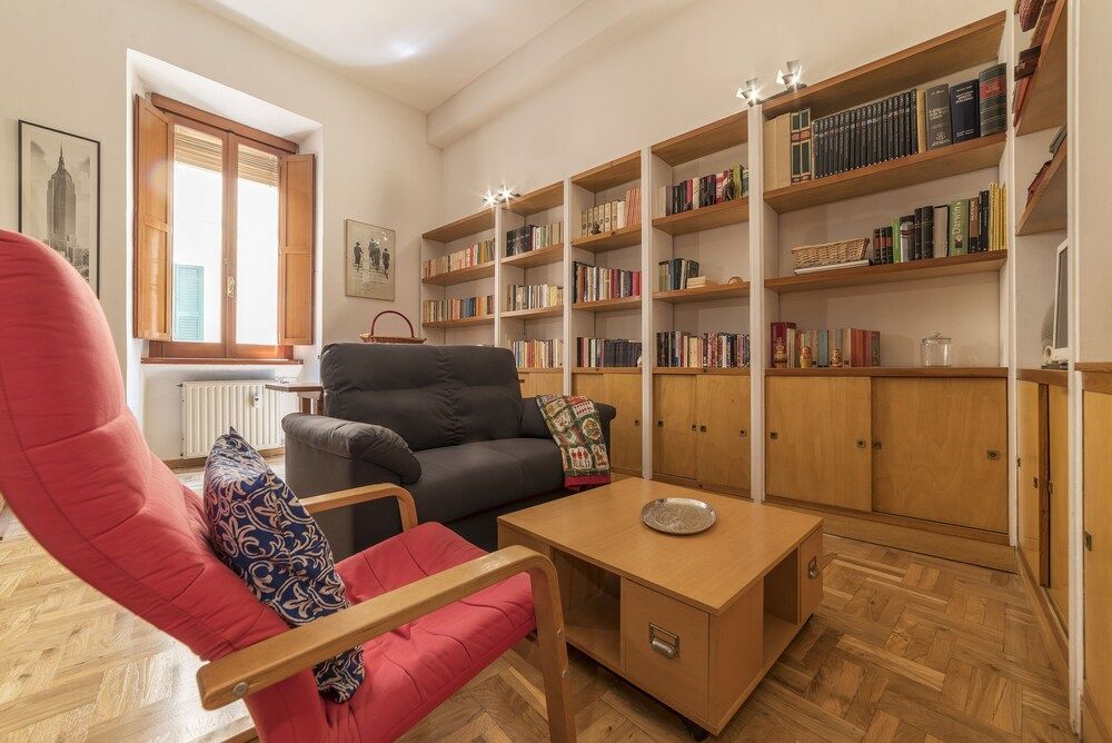Lovely Loft Trastevere Apartment, 2 Bedrooms 15