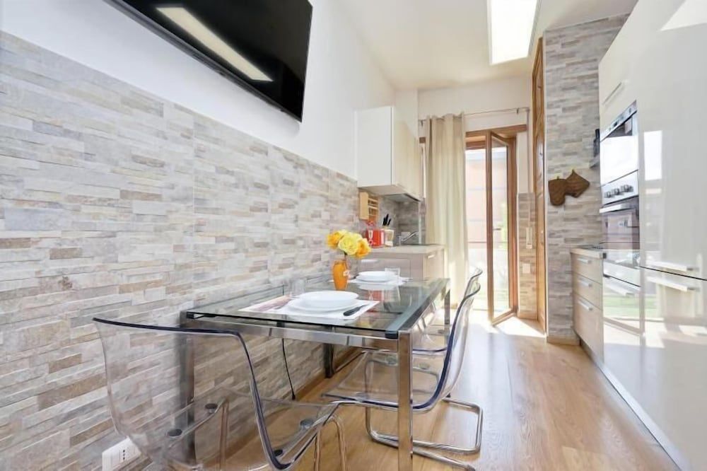 Vatican View Apartment, 2 Bedrooms 22