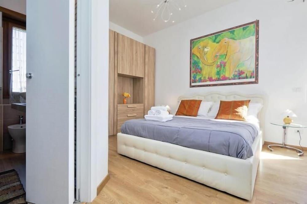 undefined Vatican View 6