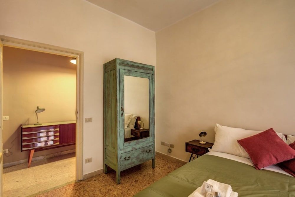Trastevere Vintage Apartment, 2 Bedrooms 26