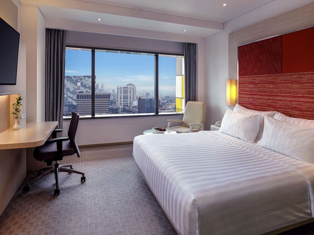 Grand Mercure Jakarta Harmoni Superior Room, 1 Queen Bed