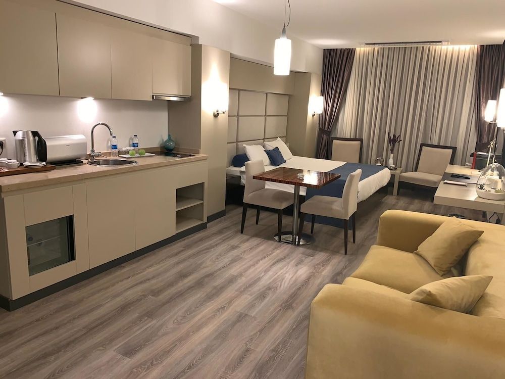 MY Hotel Superior Double Room 4