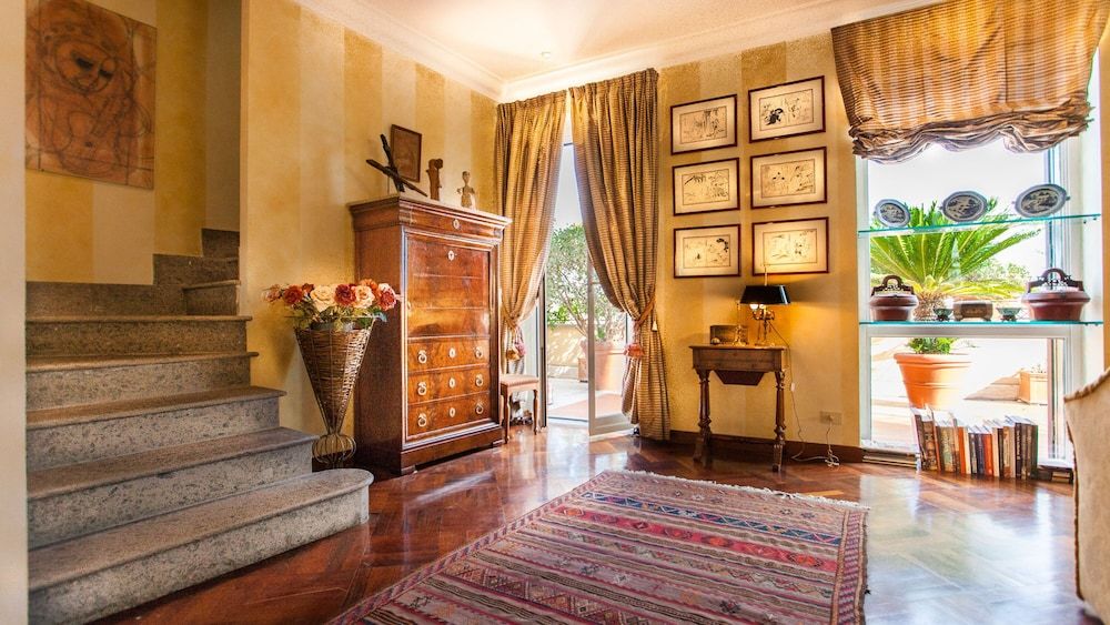 Rental in Rome Trevi Luxury Penthouse Apartment, 2 Bedrooms 22