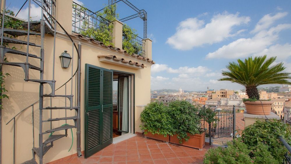 Rental in Rome Trevi Luxury Penthouse Apartment, 2 Bedrooms 34