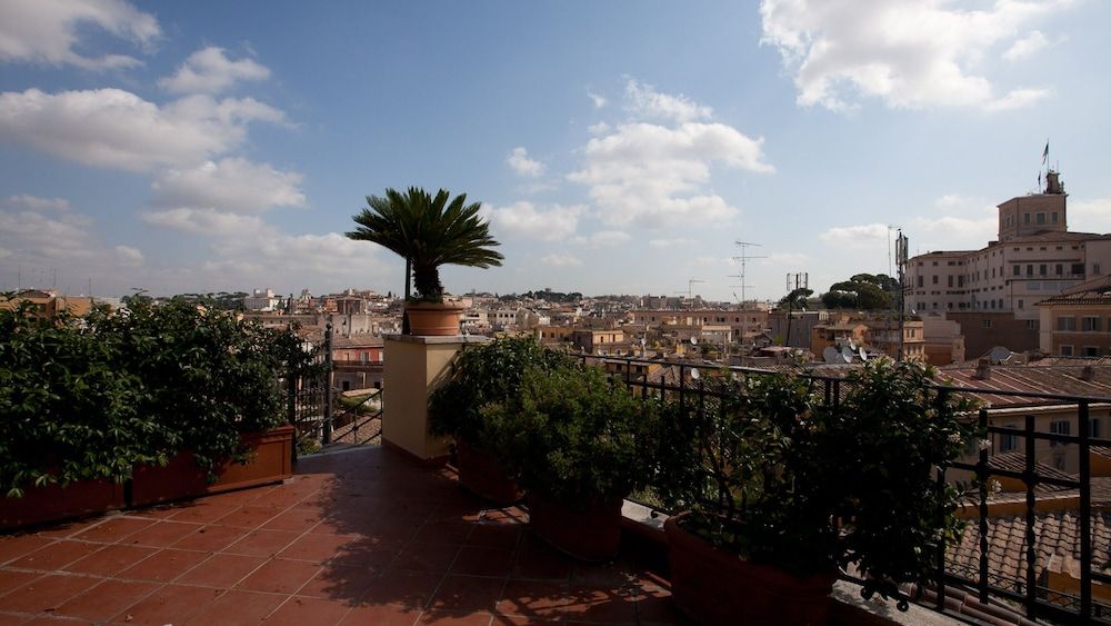 Rental in Rome Trevi Luxury Penthouse Apartment, 2 Bedrooms 30