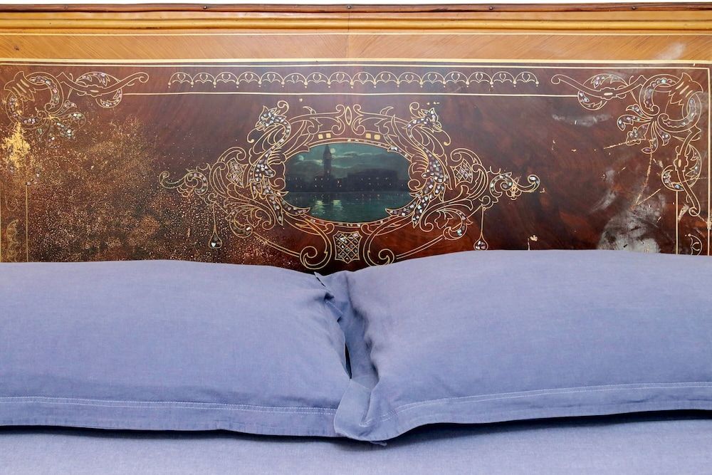 undefined Banchi Nuovi 6