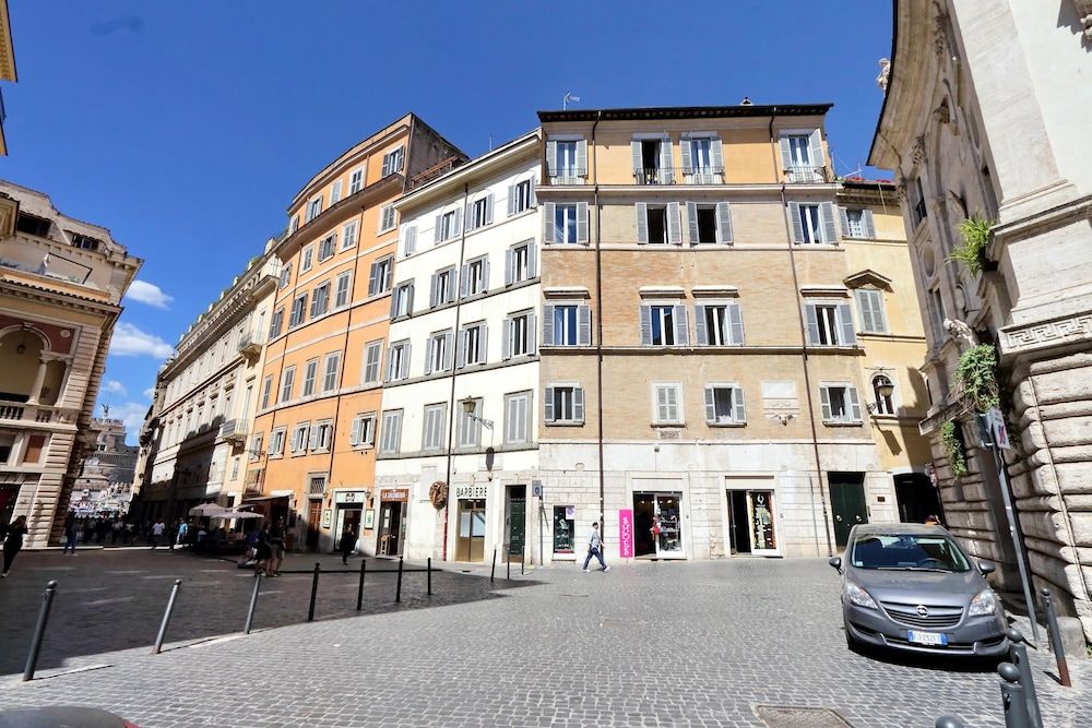 undefined Banchi Nuovi 3