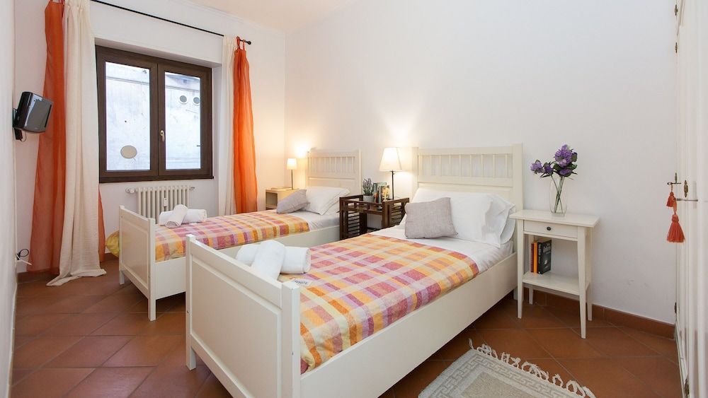 undefined Rental in Rome San Trifone 10