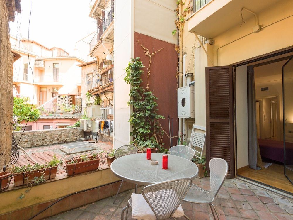 RSH Ghetto Enchanting Terrace Apartment Apartment, 1 Bedroom, Terrace, City View 2