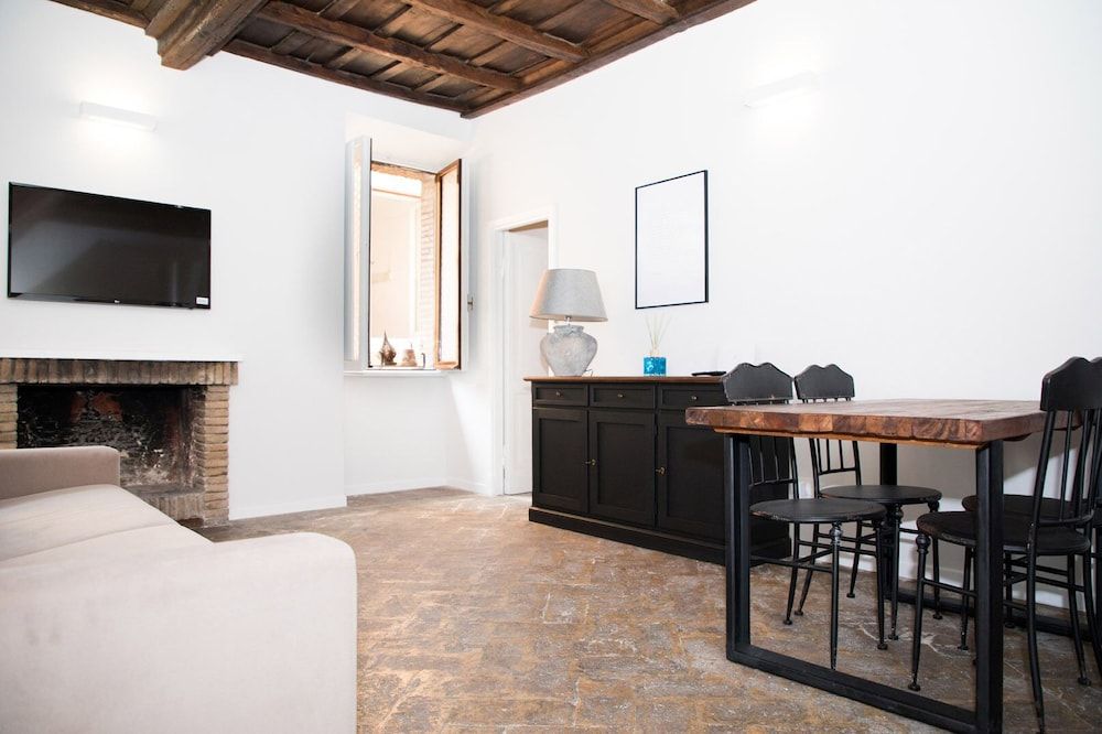 undefined SuityRHome RioneMonti16 9