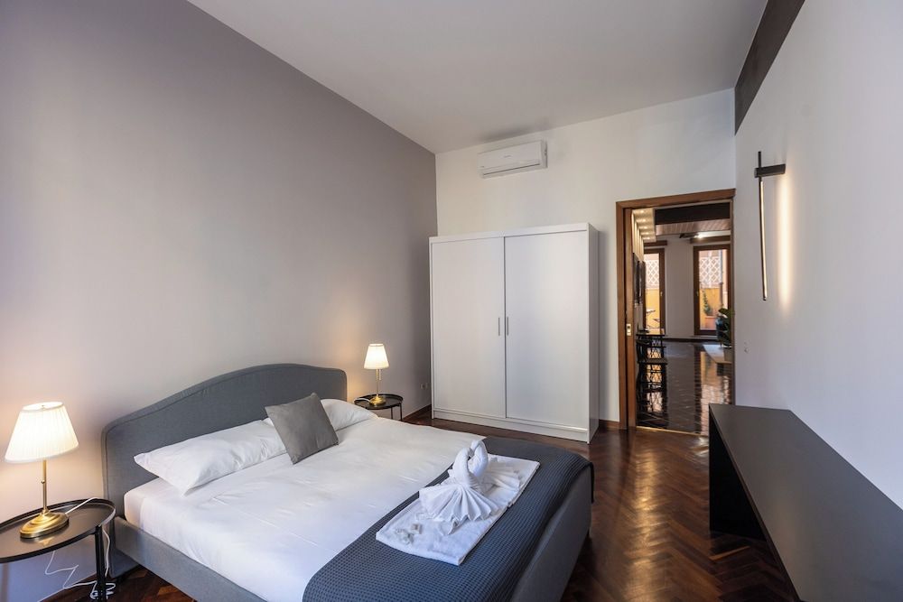 Rental in Rome Borgo Angelico Terrace Apartment, 2 Bedrooms 9