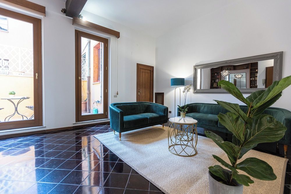 Rental in Rome Borgo Angelico Terrace Apartment, 2 Bedrooms 21
