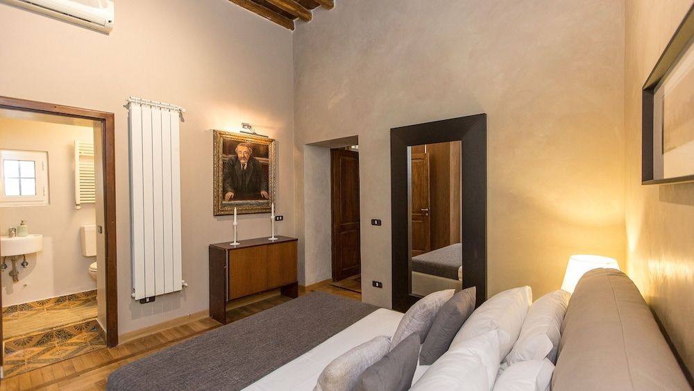 Rental in Rome Coronari Luxury Terrace Apartment, 2 Bedrooms 10