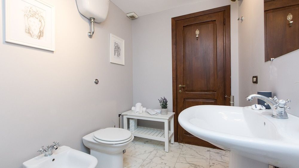 Rental in Rome Coronari Luxury Terrace Apartment, 2 Bedrooms 36