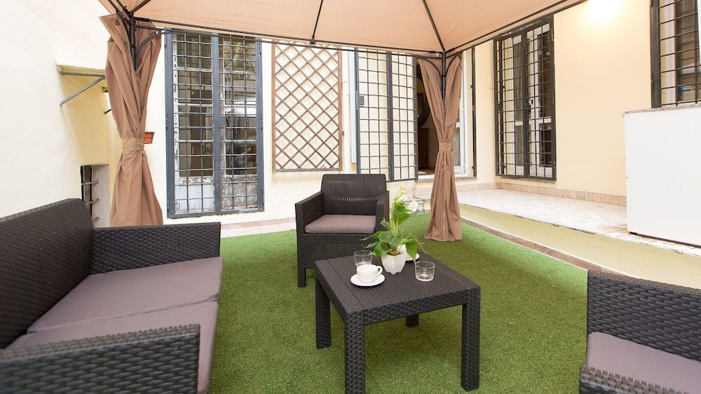 Rental in Rome Coronari Luxury Terrace Apartment, 2 Bedrooms 33