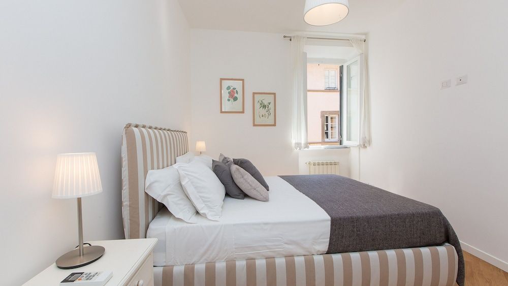 undefined Rental in Rome Giulia Atmosphere 5