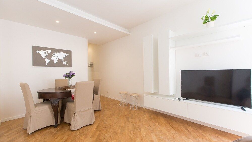 Rental in Rome Giulia Atmosphere Apartment, 1 Bedroom 13
