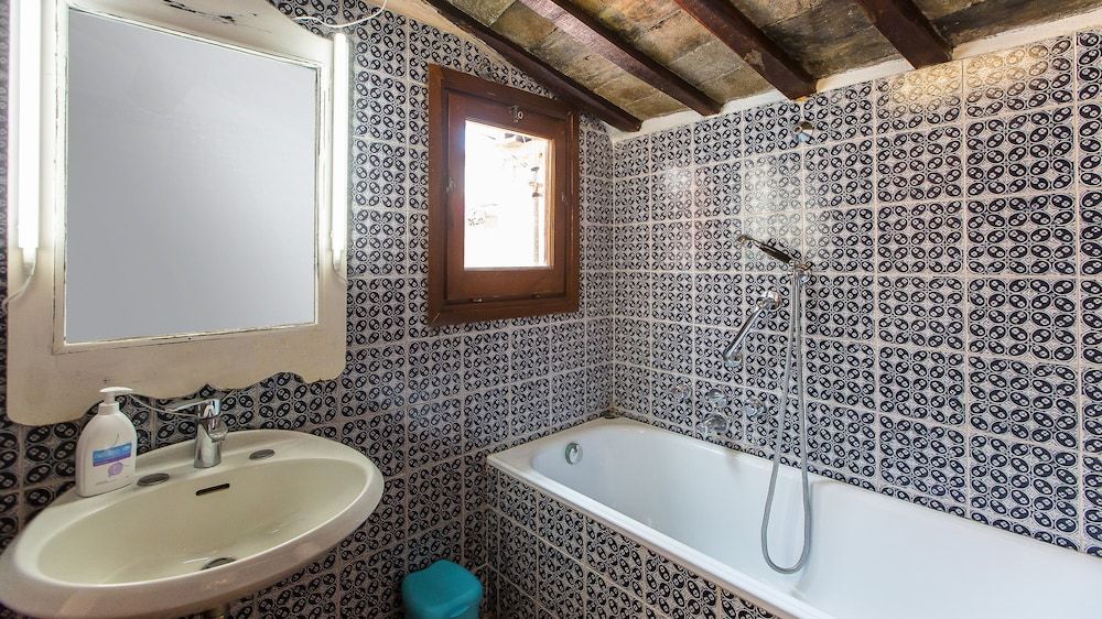 Rental in Rome Arco della Ciambella Penthouse Apartment, 1 Bedroom 20