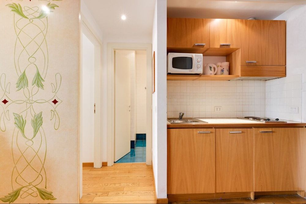 undefined Piazza Barberini 6