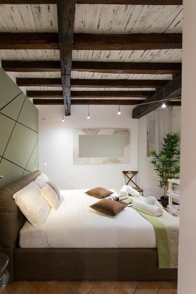 Sofia alla VII coortein trastevere Classic Apartment, 1 Bedroom, City View 4