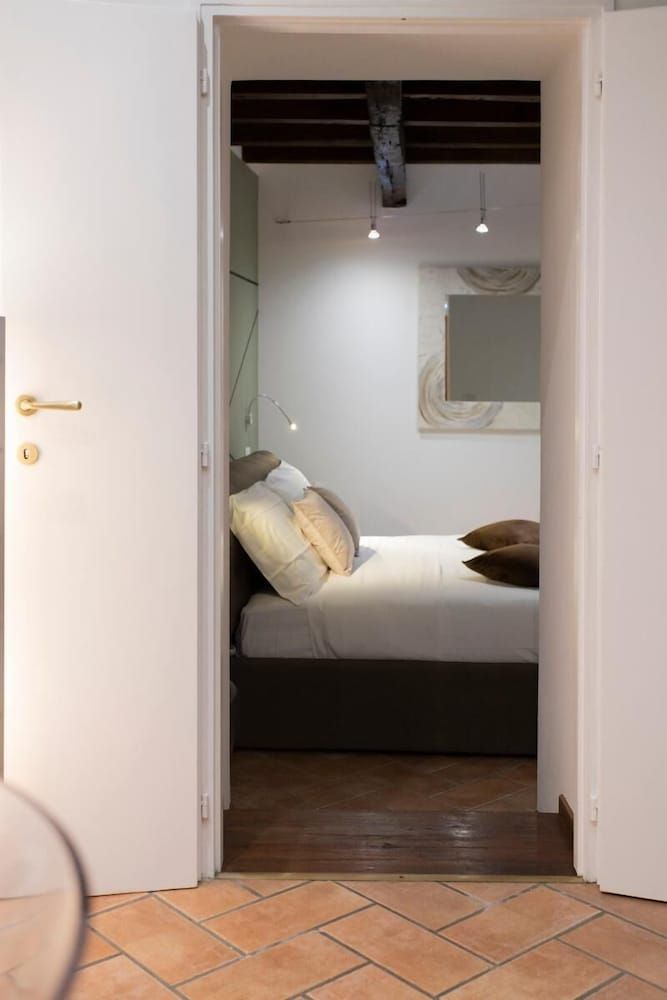 Sofia alla VII coortein trastevere Classic Apartment, 1 Bedroom, City View 8