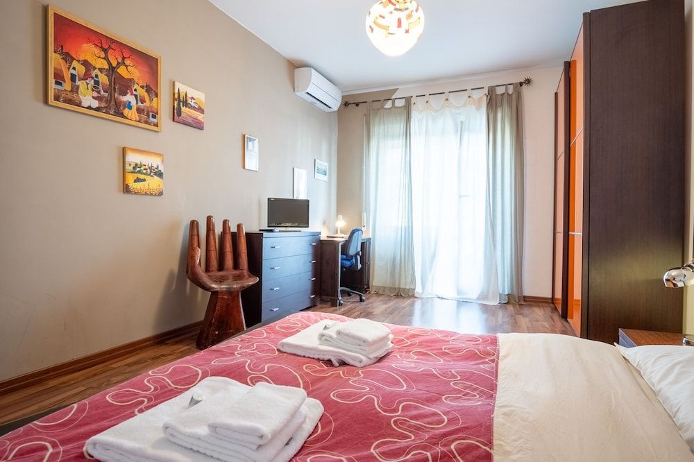 undefined Rialto Apartment Sistine Chapel 5