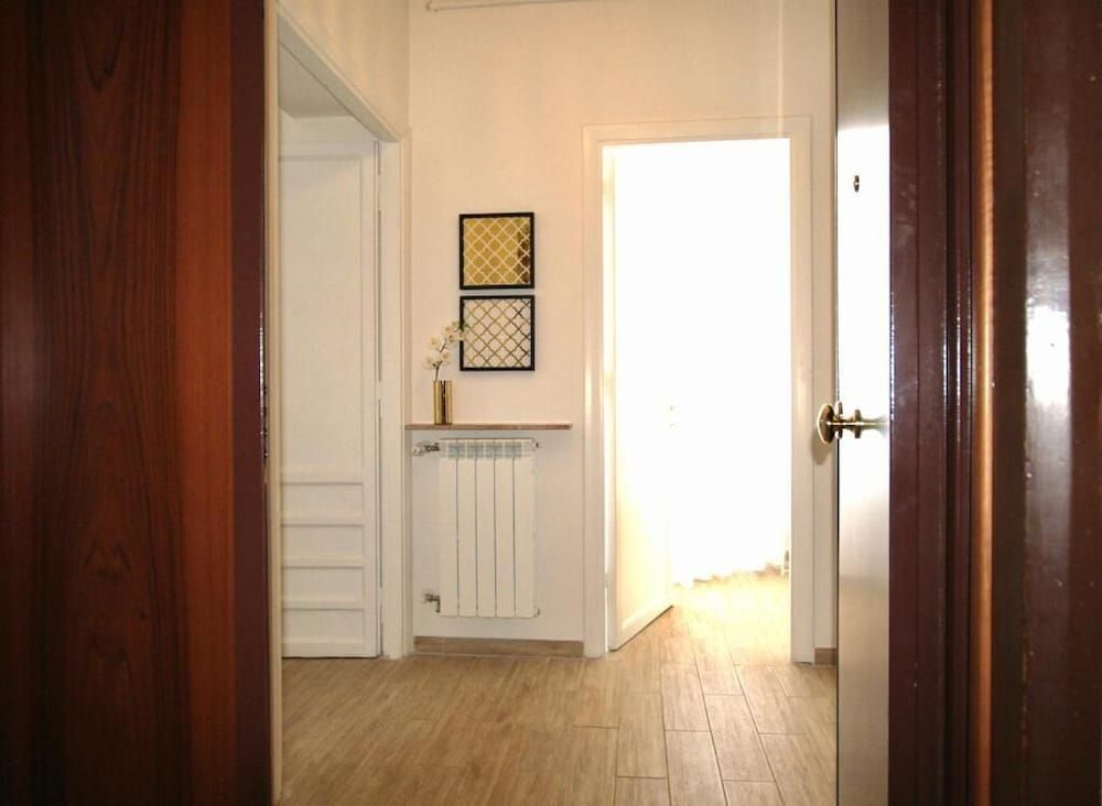 undefined Domus in Laterano 3