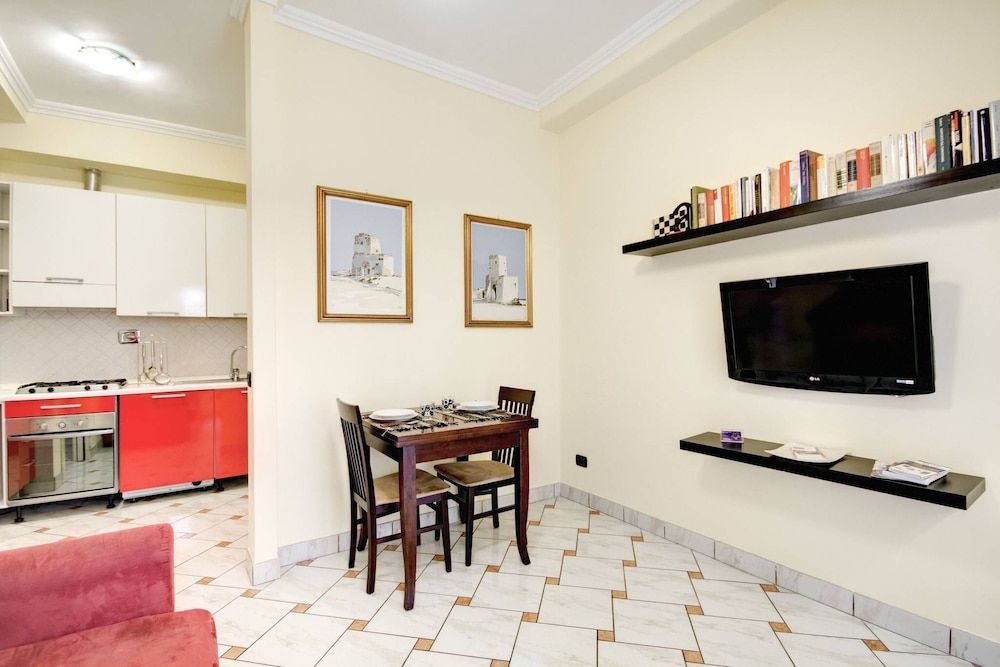 undefined Azalea Colosseo 35 Euro For P 7