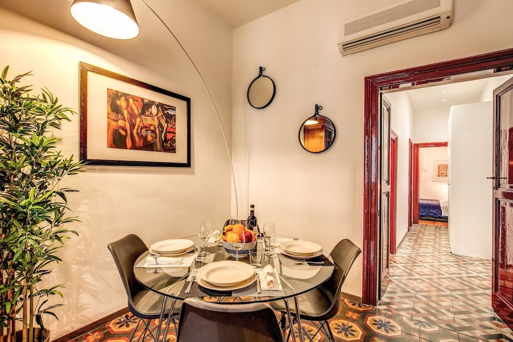 undefined Tor Millina in Piazza Navona 4