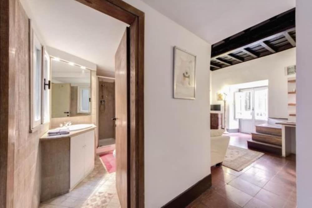 Campo Dei Fiori Stunning And Quiet Apartment, 2 Bedrooms, Smoking 10