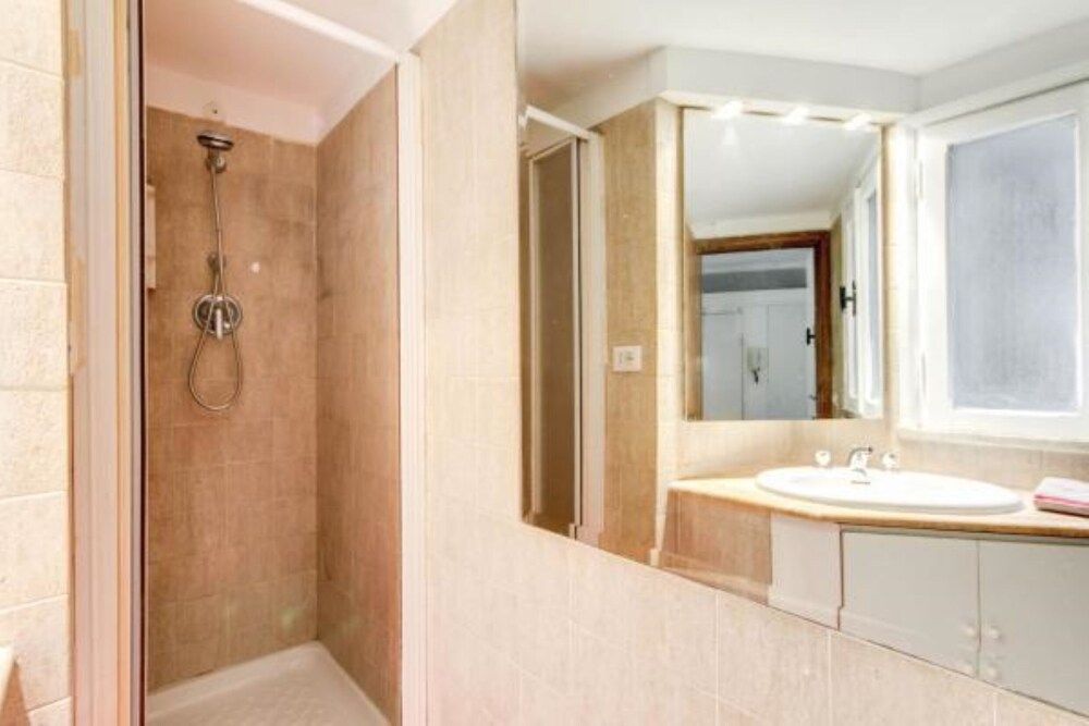 Campo Dei Fiori Stunning And Quiet Apartment, 2 Bedrooms, Smoking 9